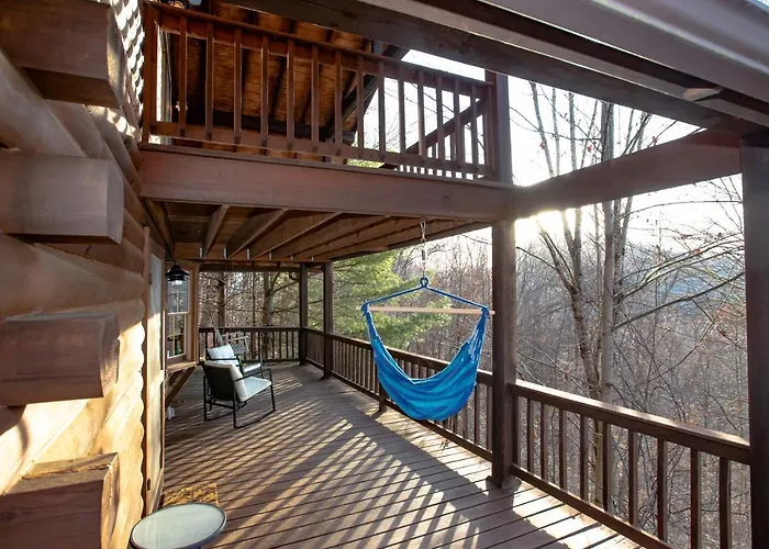 Treetops Cabin Easy To Asheville With Fast Wifi And Great View
